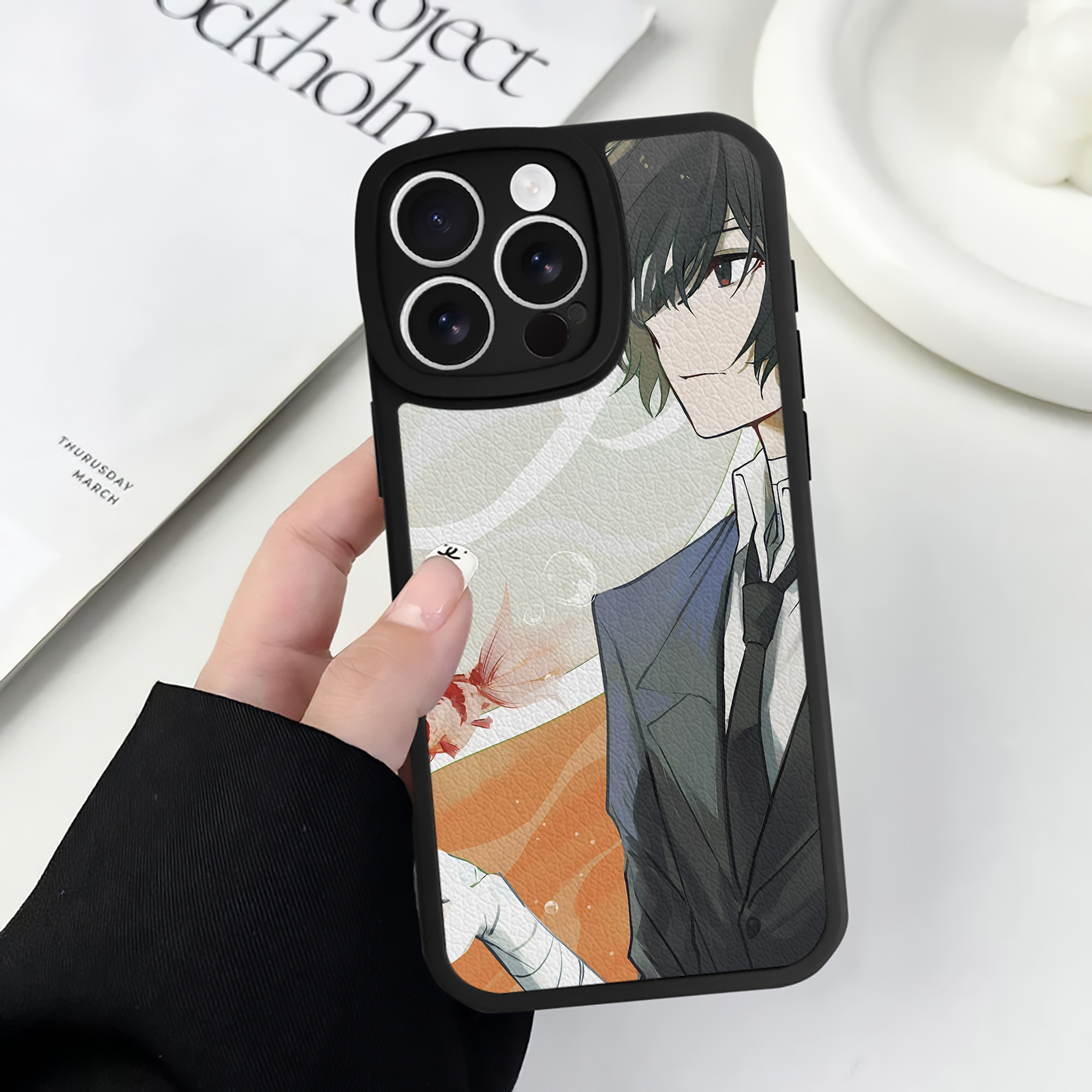 （画像用） 文豪ストレイドッグス Bungo Stray Dogs 【iPhone 16シリーズ対応】シリコンスマホケース（レザー調） 材質：シリコン
